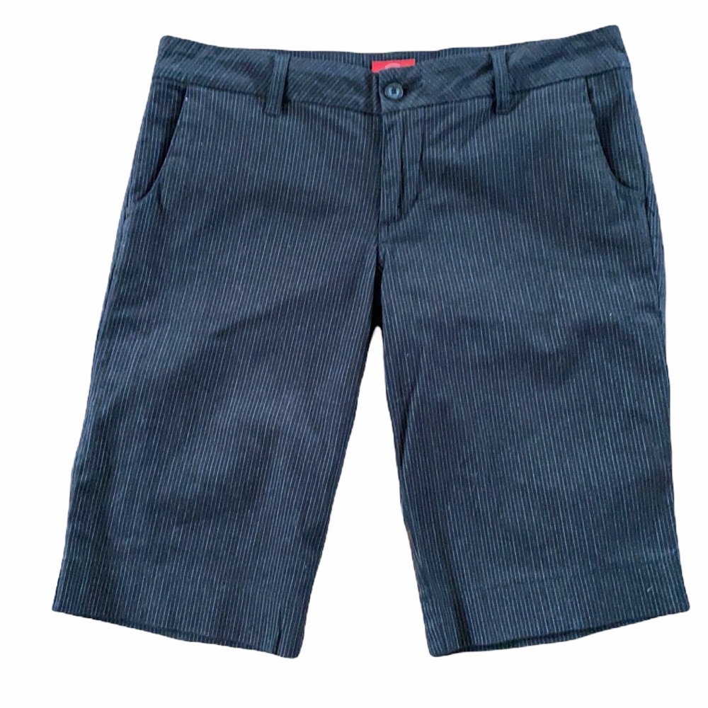 Dickies Juniors Bull Pinstripe Betmuda Shorts 9 JR